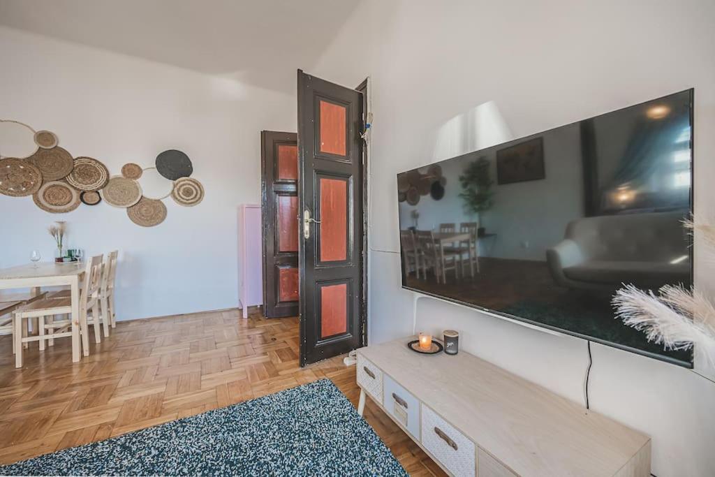 Carolina'S Romantic Apartment Hradec Králové 外观 照片